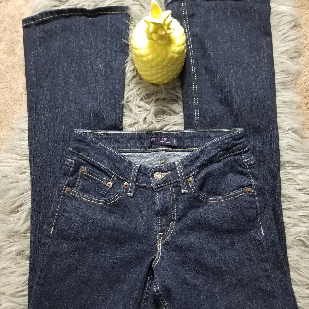 Levi's women Jean's,  size 1M. - Picture 3 of 7